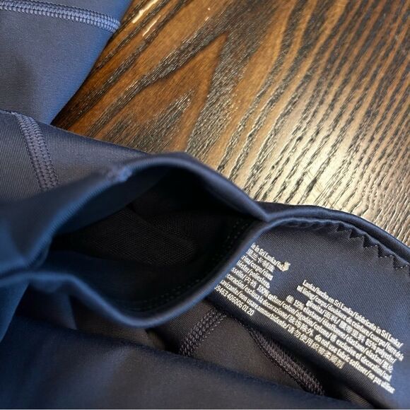 Victoria Secret purple Leggings Sz 4/170/66A pockets GUC - Picture 12 of 12